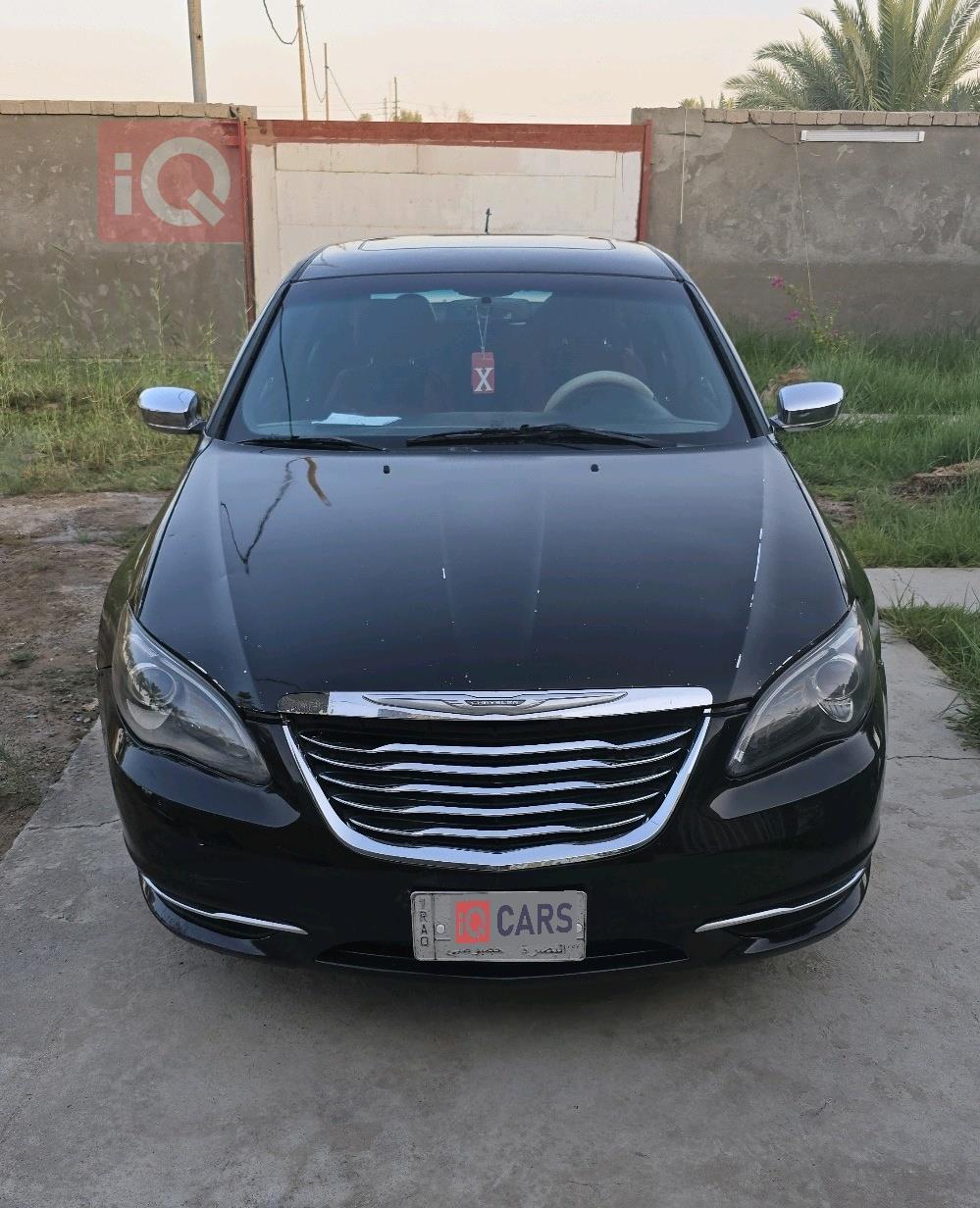 Chrysler 200